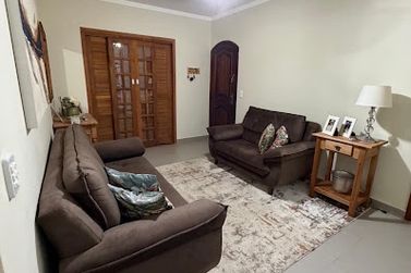 Casa &agrave; venda - 100m&sup2; - Alvin&oacute;polis