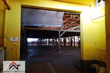 Sal&atilde;o Comercial para alugar - 2100m&sup2; - Centro