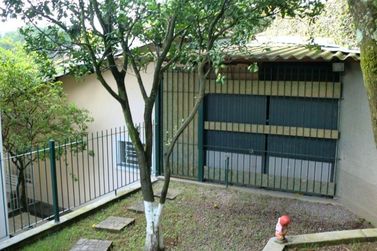 Casa &agrave; venda - 800m&sup2; - JARDIM S&Atilde;O NICOLAU