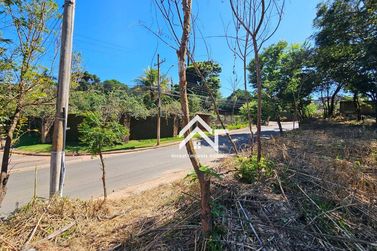 Terreno &agrave; venda - 2854m&sup2; - Jardim Colonial