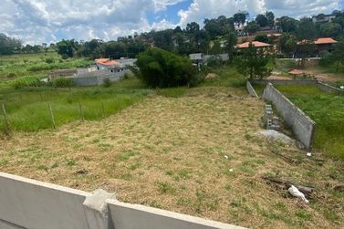Terreno &agrave; venda - 970m&sup2; - Pinheirinho