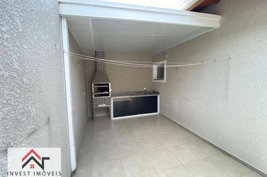 Casa &agrave; venda - 130m&sup2; - Nova Cerejeira