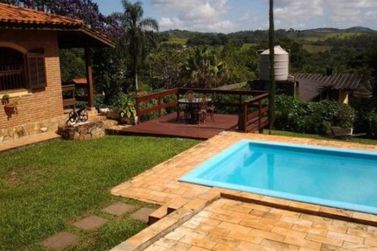 Ch&aacute;cara &agrave; venda - 420m&sup2; - Vale dos Pinheiros