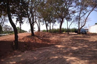 Terreno &agrave; venda - 1000m&sup2; - Vit&oacute;ria R&eacute;gia