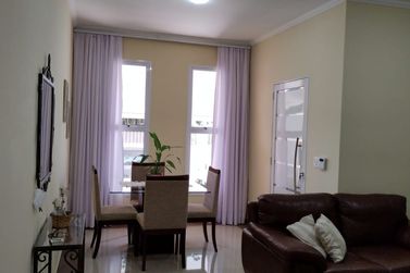 Casa &agrave; venda - JARDIM DOS PINHEIROS