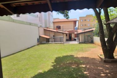 Sobrado &agrave; venda - 791m&sup2; - ALVIN&Oacute;POLIS
