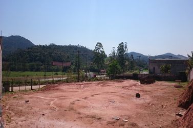 Terreno &agrave; venda - 1598m&sup2; - Centro