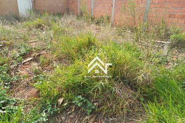 Terreno &agrave; venda - 750m&sup2; - Jardim Est&acirc;ncia Brasil