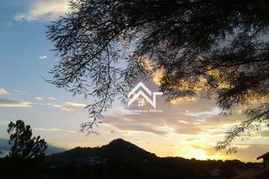 Casa &agrave; venda - 330m&sup2; - Parque Arco Iris