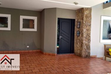 Casa &agrave; venda - 260m&sup2; - Vila Petr&oacute;polis