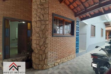 Casa para alugar - 211m&sup2; - Jardim do Lago