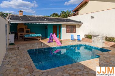 Casa &agrave; venda - 219m&sup2; - Jardim dos Pinheiros