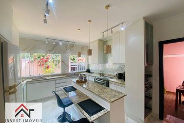 Casa &agrave; venda - 244m&sup2; - Jardim do Lago