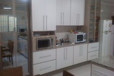 Casa &agrave; venda - 225m&sup2; - Jardim do Lago