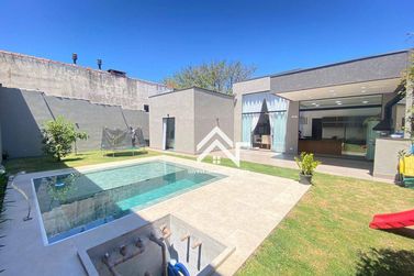 Casa &agrave; venda - 185m&sup2; - Jardim Shangri-L&aacute;