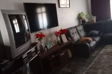 Casa &agrave; venda - 400m&sup2; - Jardim Siriema
