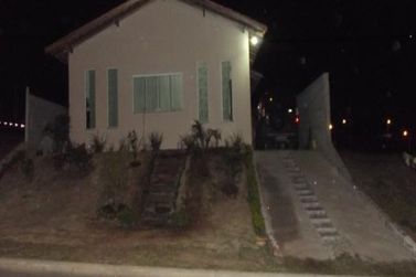 Casa &agrave; venda - 128m&sup2; - Condominio Terras de Atibaia II
