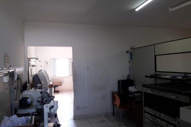 Sobrado &agrave; venda - 150m&sup2; - CENTRO