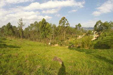 Terreno &agrave; venda - 2001m&sup2; - Jardim Est&acirc;ncia Brasil