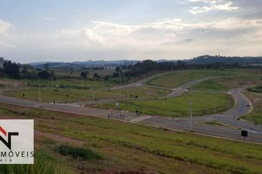 Terreno &agrave; venda - 215m&sup2; - Jardim das Cerejeiras