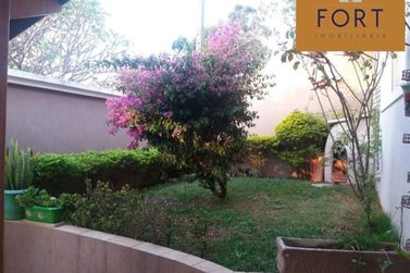 Casa &agrave; venda - 250m&sup2; - Jardim do Lago