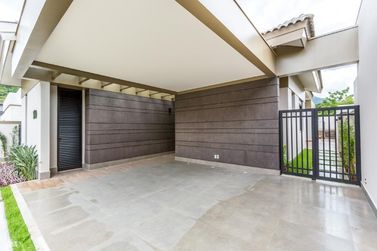 Casa &agrave; venda - 350m&sup2; - LOTEAMENTO GRANVILLE ATIBAIA
