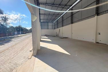 Sal&atilde;o Comercial para alugar - 240m&sup2; - Jardim Est&acirc;ncia Brasil