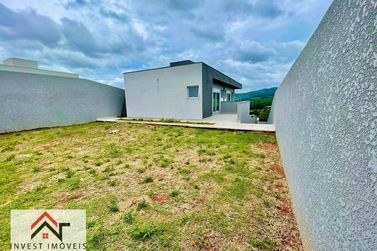 Casa &agrave; venda - 270m&sup2; - Condom&iacute;nio Vale das &Aacute;guas