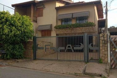 Casa &agrave; venda - 400m&sup2; - Jardim Siriema