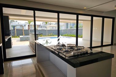 Casa &agrave; venda - 300m&sup2; - Condom&iacute;nio Granville