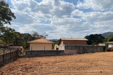 Terreno &agrave; venda - 424m&sup2; - RETIRO DAS FONTES