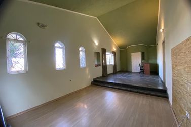 Casa para alugar - 307m&sup2; - Alvin&oacute;polis