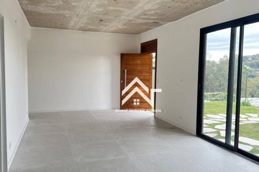 Casa &agrave; venda - 137m&sup2; - Condom&iacute;nio La Reserva II