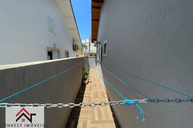 Casa &agrave; venda - 200m&sup2; - Condom&iacute;nio Residencial Pedra Grande