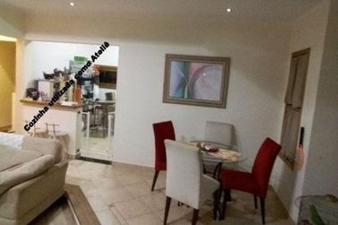 Casa &agrave; venda - 200m&sup2; - Jardim dos Pinheiros
