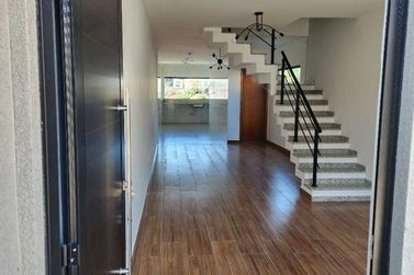 Casa &agrave; venda - 150m&sup2; - Jardim Jaragu&aacute;