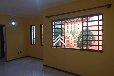 Casa para alugar - 146m&sup2; - Jardim do Lago