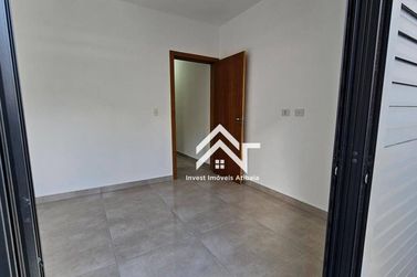 Casa &agrave; venda - 130m&sup2; - Jardim do Lago