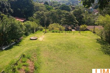 Ch&aacute;cara &agrave; venda - 473m&sup2; - Jardim Estancia Brasil