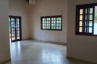 Casa para alugar - 183m&sup2; - Vila Petr&oacute;polis