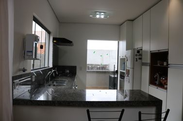 Sobrado &agrave; venda - JARDIM DOS PINHEIROS