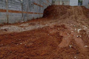 Terreno &agrave; venda - 400m&sup2; - Jardim dos Pinheiros