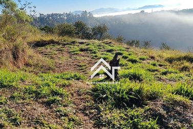 Terreno &agrave; venda - 200m&sup2; - Cachoeirinha