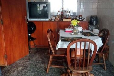 Casa &agrave; venda - 400m&sup2; - Jardim Siriema