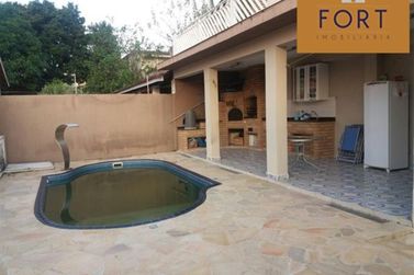 Casa &agrave; venda - 250m&sup2; - Jardim do Lago
