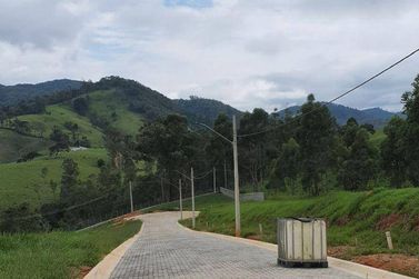 Terreno &agrave; venda - 250m&sup2; - Centro