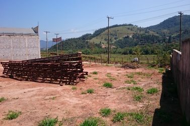 Terreno &agrave; venda - 1598m&sup2; - Centro