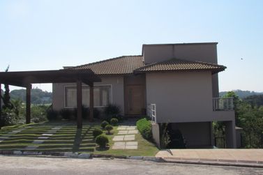 Casa &agrave; venda - 357m&sup2; - CONDOM&Iacute;NIO SERRA DA ESTRELA