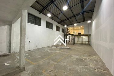 Sal&atilde;o Comercial para alugar - 750m&sup2; - Recreio Estoril