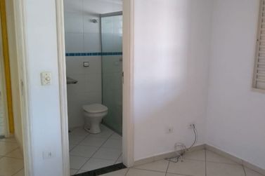 Casa &agrave; venda - 350m&sup2; - JD DO LAGO